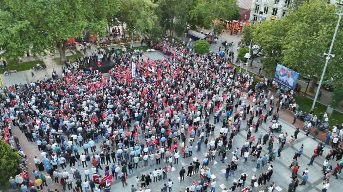CHP Grup Başkanvekili,  Özgür Özel Erbaa'da Vatandaşlara Hitap Etti.