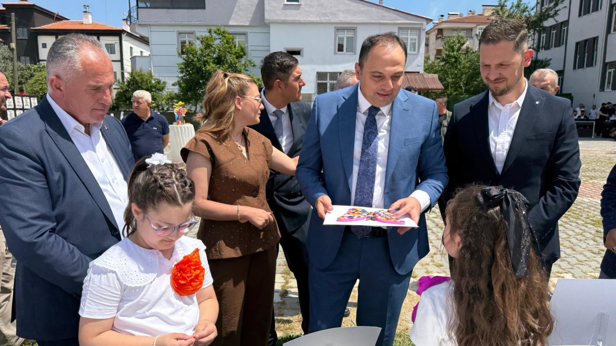 Erbaa Açı Okulları’nda 10. Sanat Sergisi Açıldı