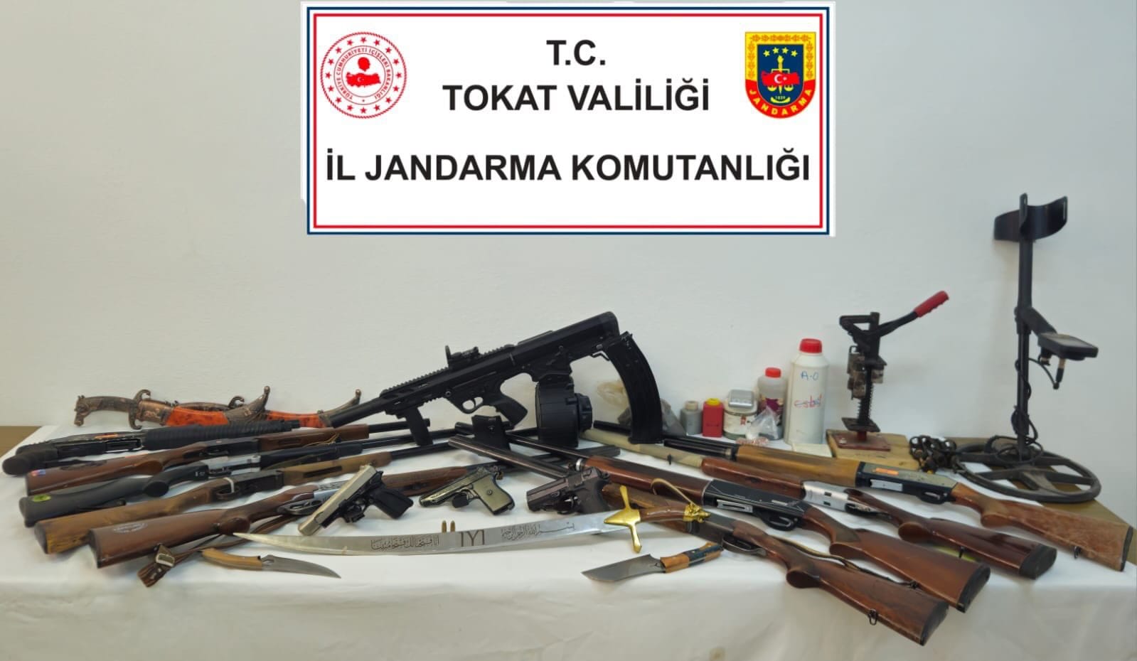 Tokat’ta Kaçakçılara Operasyon: Silah ve Mühimmat Ele Geçirildi
